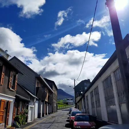 Agreable De 48 M² En Rdc 아파트