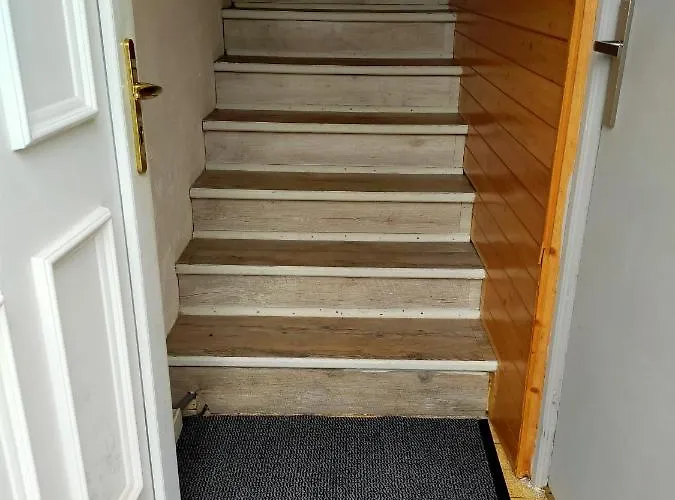 아파트 Agreable De 48 M² En Rdc 라루브불